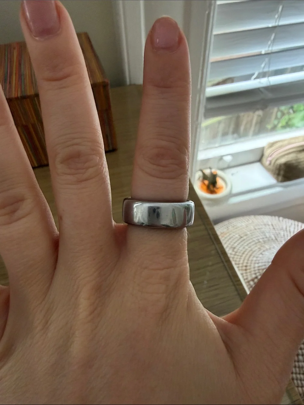 Oura Gen3 Horizon Silver US7 with Charger